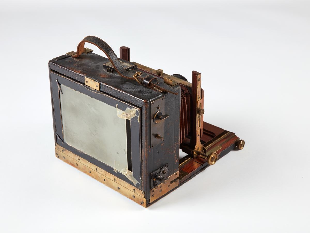 Olympic Museum-Chamonix 1924, camera used by Auguste Couttet ...