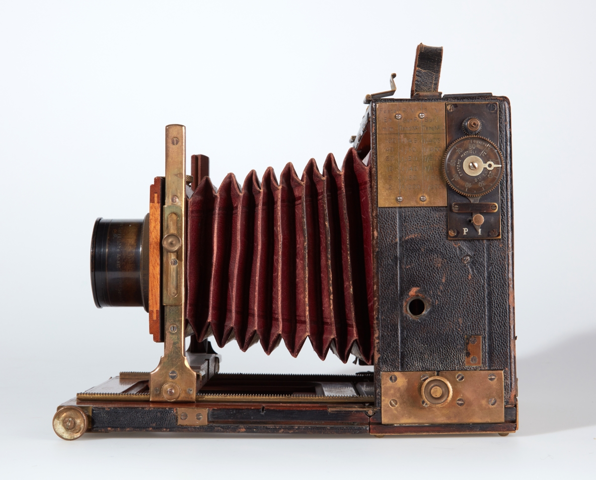 Olympic Museum-Chamonix 1924, camera used by Auguste Couttet ...