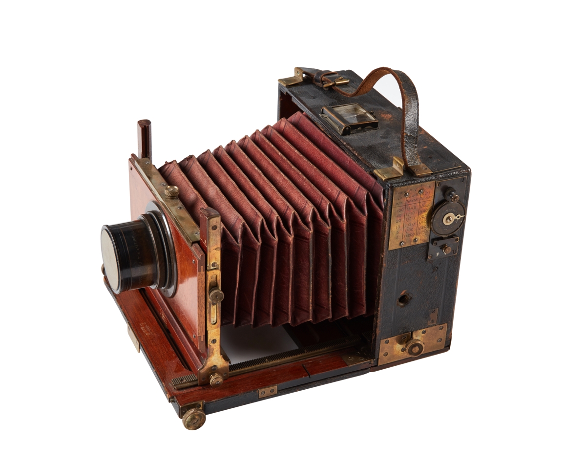 Olympic Museum-Chamonix 1924, camera used by Auguste Couttet ...